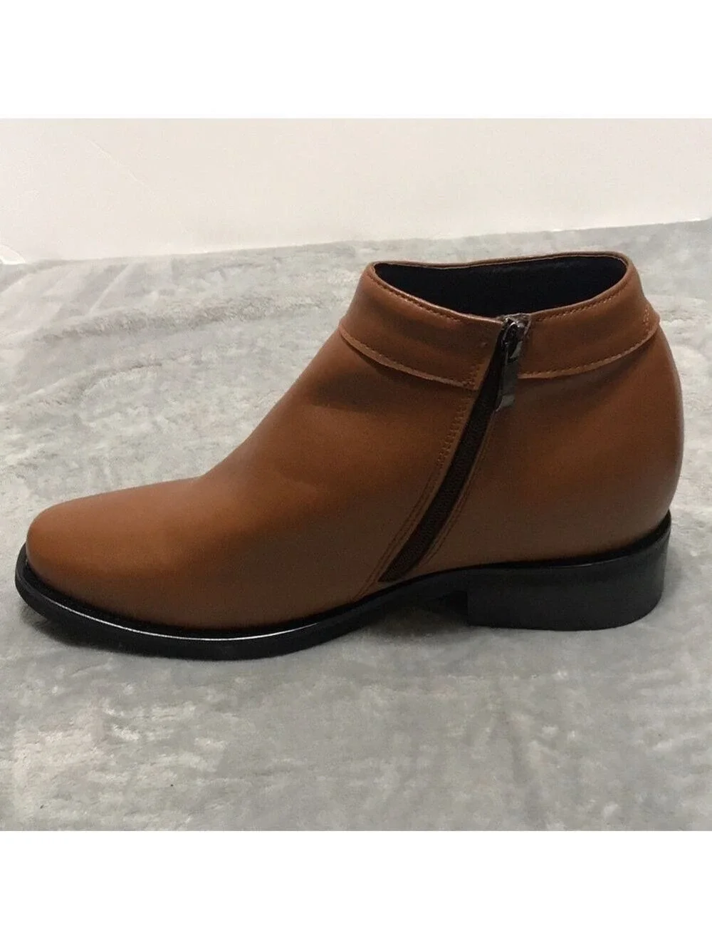 New CALDEN LEATHER MEN’S BOOT SIZE 9M
